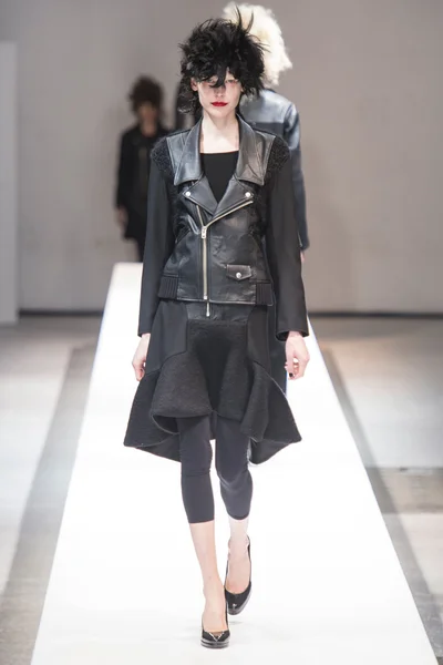 Look 40